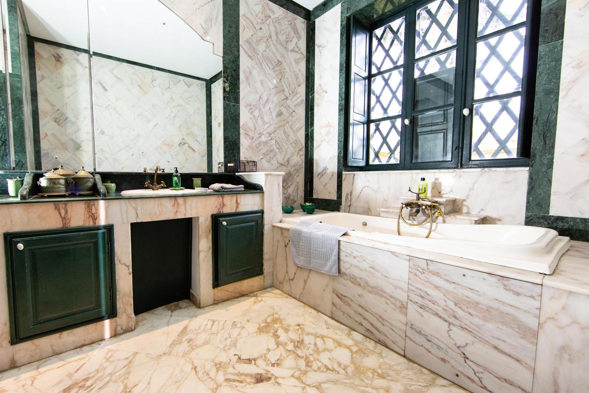 Appartement Prive Dans Une Grande Maison D'Hote 라 마르사 외부 사진
